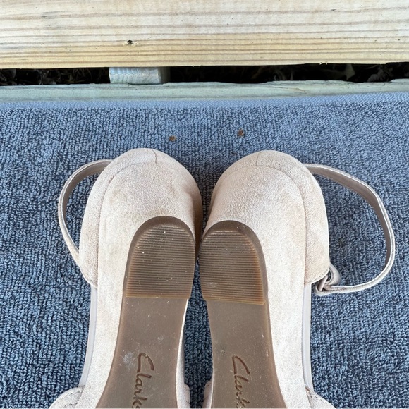 Clarks Suede Wedge Sandal Flores Raye Leather Ankle Strap Open Toe Sand Size 6.5 - Picture 7 of 15